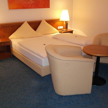 Hotel Jahnhaus Langenfeld (North Rhine-Westphalia) Room photo