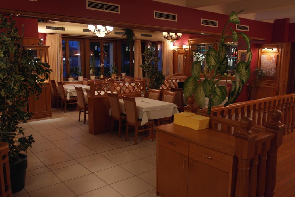 Hotel Jahnhaus Langenfeld (North Rhine-Westphalia) Exterior photo